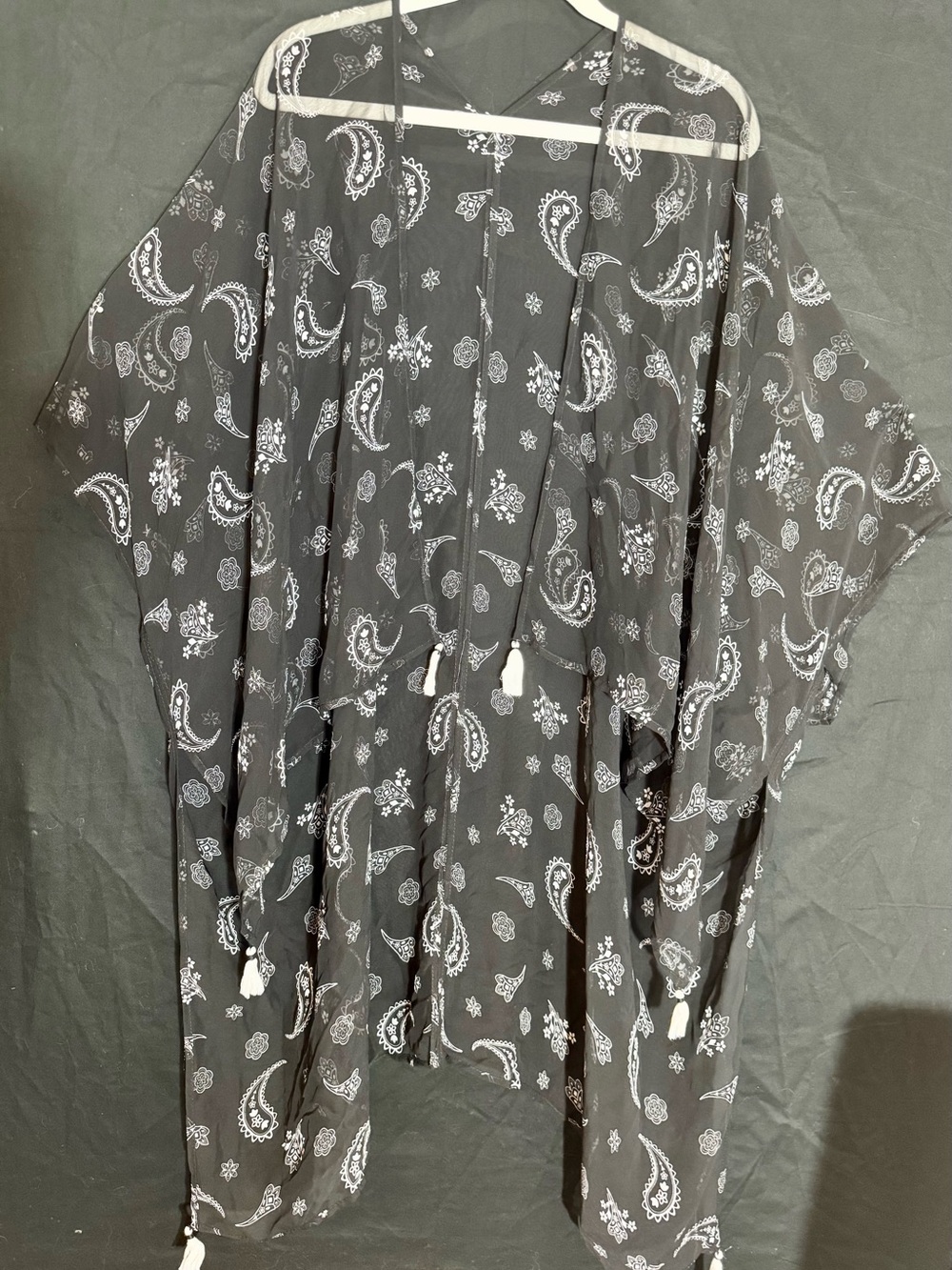 Black Paisley Print Women’s Camino